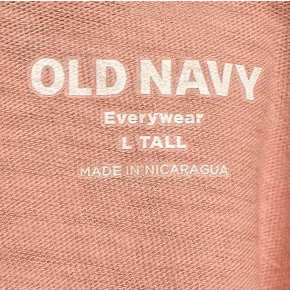 Casual t-shirt with 'Sunday Vibes' print. Old Navy brand, size large tall